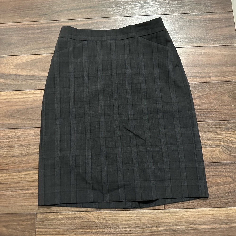 Theory plaid pencil skirt size 2 great condition